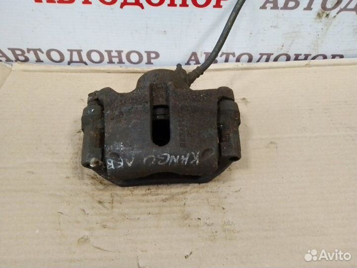 Суппорт тормозной передний левый Renault Kangoo