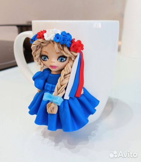 Кружка с декором из полимерной глины 