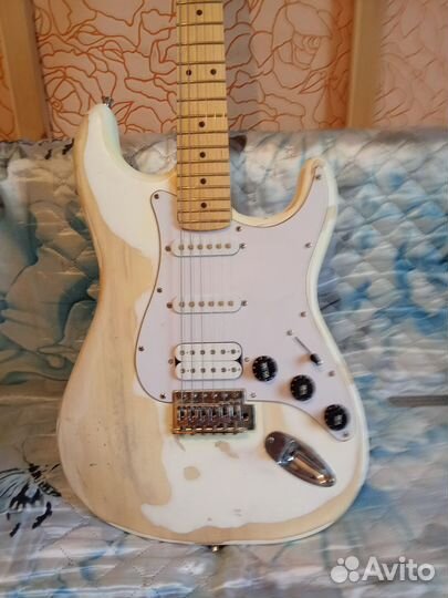 Гитара Fender Stratocaster