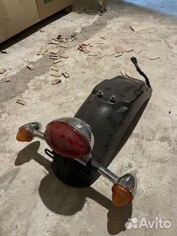 Заднее крыло в сборе на Triumph Bonneville