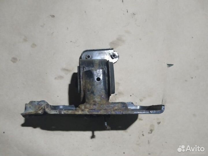 Подушка двигателя опора Toyota Rav4 XA30