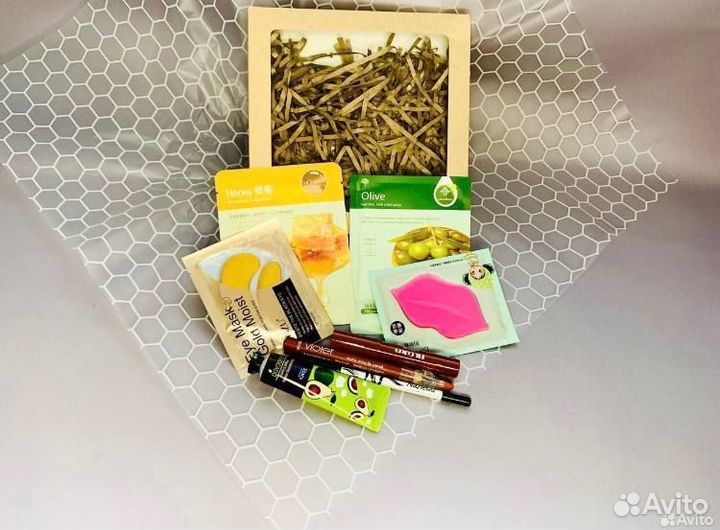 Подарочный бокс уходовой косметики новый