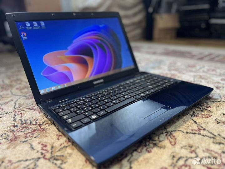 Отличный Ноутбук Samsung core i5/6гб/320гб