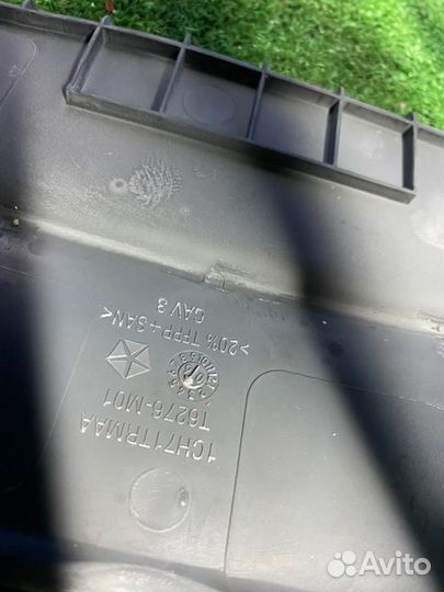 Кожух рулевой колонки Dodge Caliber PM EBA 2006