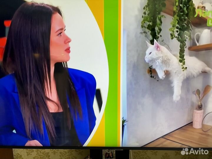 Телевизоры со SMART tv 70 дюймов