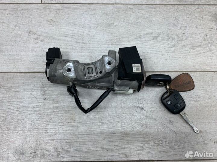 Замок зажигания Toyota Avensis универсал 3ZZ-FE