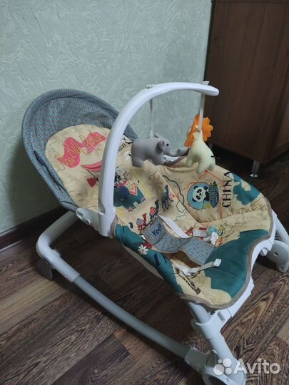 Продам шезлонг детский