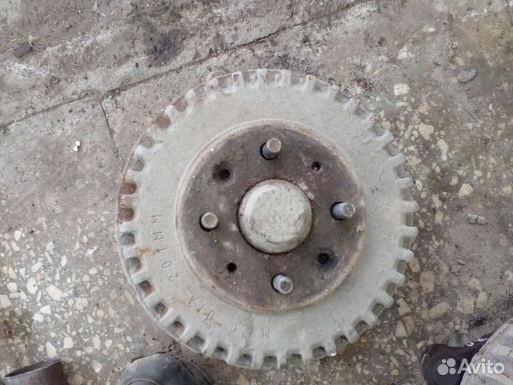 Кулак задний со ступицей левый kia spectra s6d