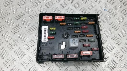 Блок предохранителей volkswagen passat B7 (KMA01M1