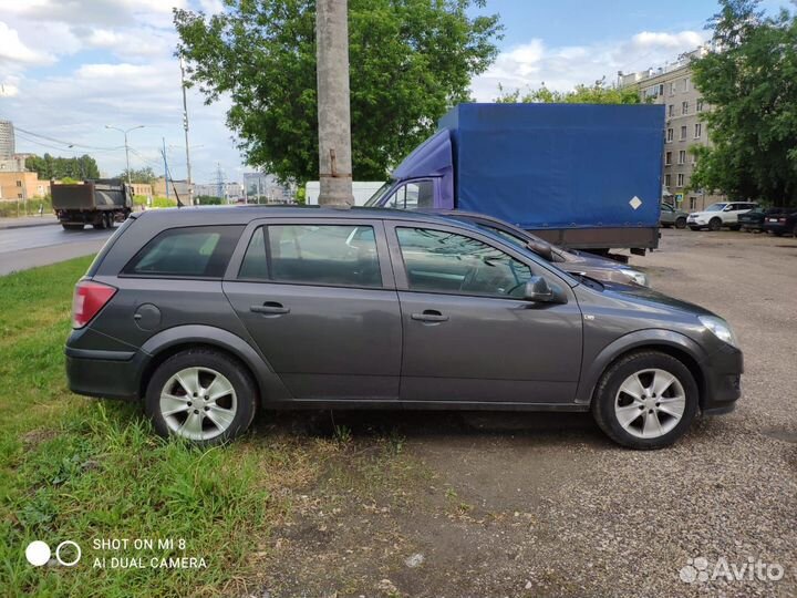 Opel Astra 1.6 МТ, 2011, 140 000 км