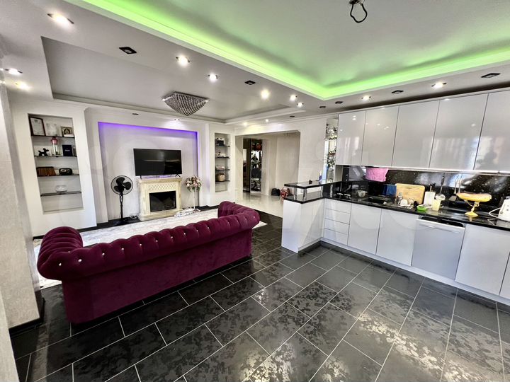 3-к. квартира, 114 м², 8/19 эт.