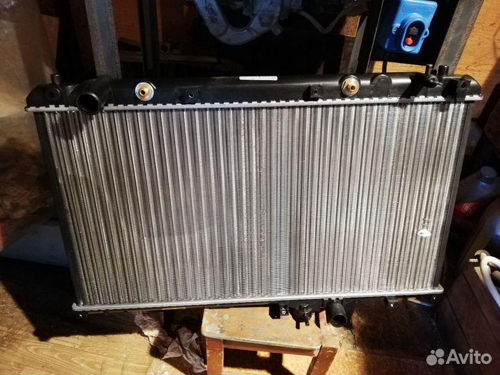 Радиатор тойота termal 288127jp