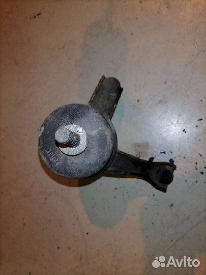Опора двигателя (подушка двс) передняя левая 12372