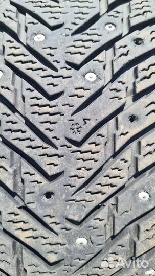 Nokian Tyres Hakkapeliitta 8 215/55 R17