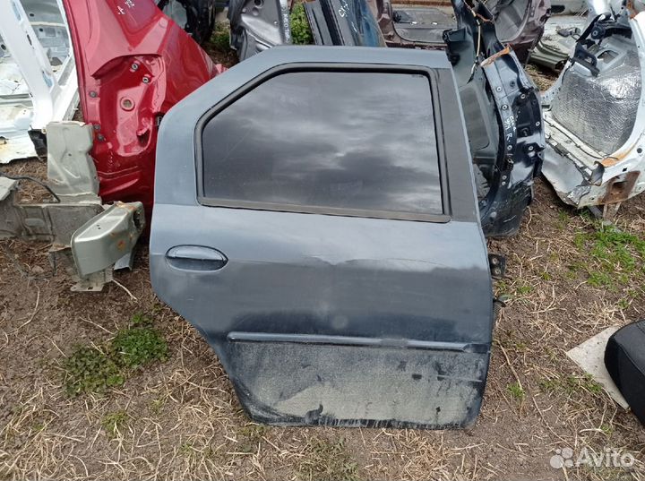 Правая задняя дверь рено логан 1