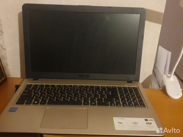Ноутбук asus D540M