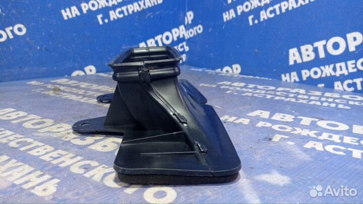 Воздухозаборник Volkswagen Polo 5 седан 2015