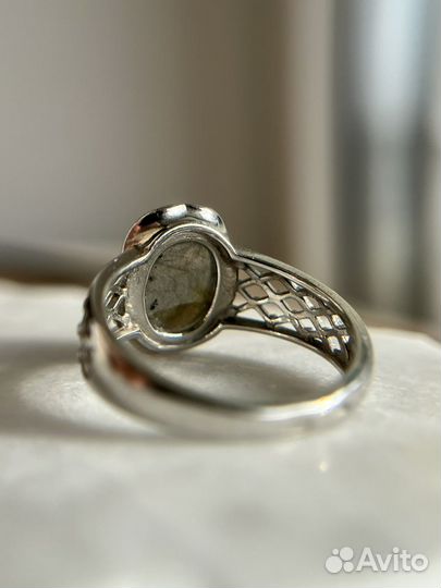 Серебряное кольцо с лабрадором натуральным камнем