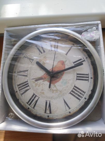 Зеркало, часы, статуэтки