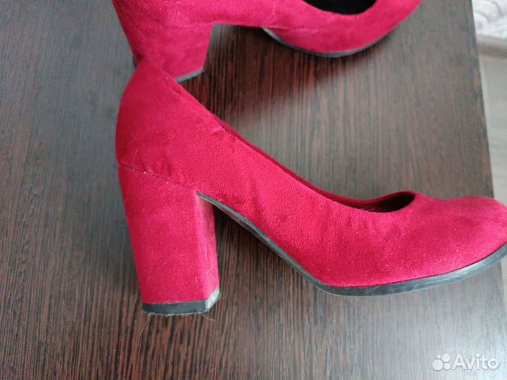Туфли женские 35 размер красные