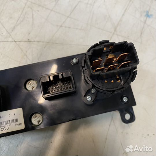 Блок управления отопителем Hyundai Sonata