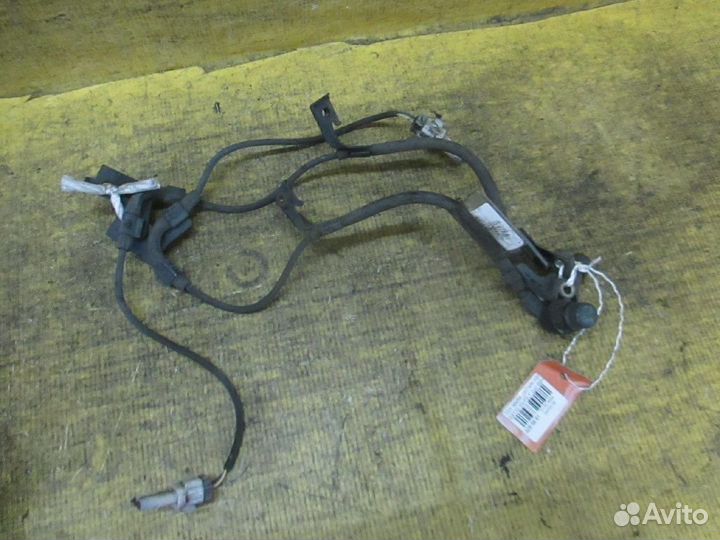 Датчик ABS передний Toyota Mark ii GX110