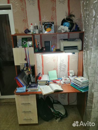 Продам письменный стол