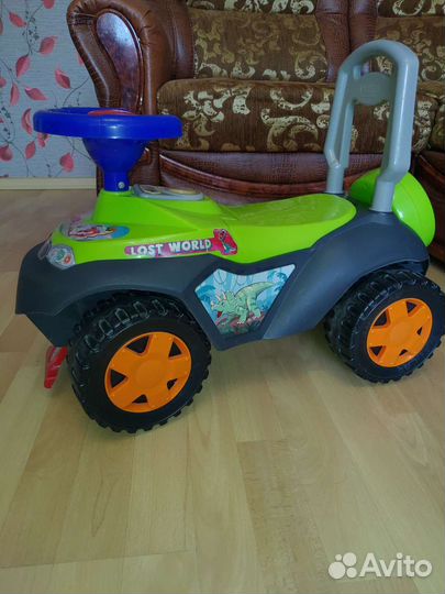 Детская машинка каталка, толокар