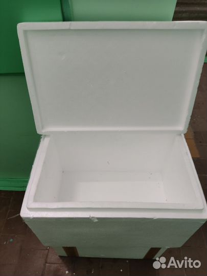 Термоконтейнер из пенопласта и хладоэлементы