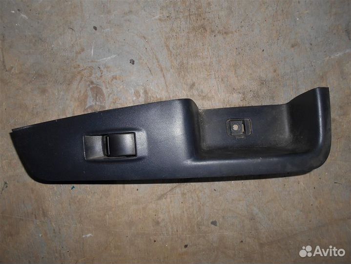 Кнопка стеклоподъемника задней правой двери от Mi