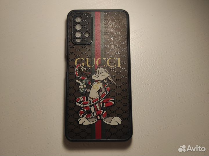 Чехлы на телефон