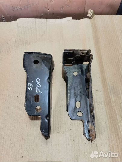 Кронштейн переднего бампера passat b 4