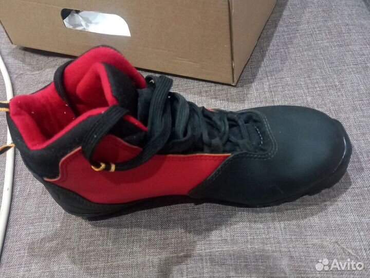 Лыжные ботинки arena