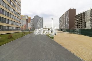 2-к. квартира, 53,3 м², 1/15 эт.