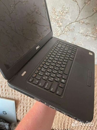 Dell inspirion 5040, AMD E450/4gb/320gb /2gb AMD R