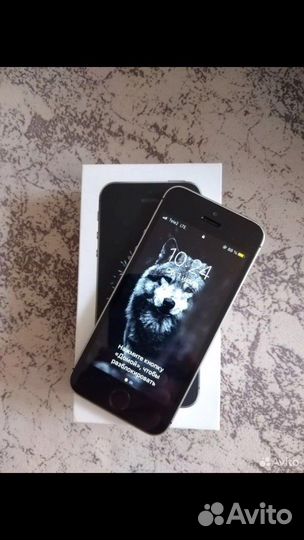 Телефон iPhone se 2016