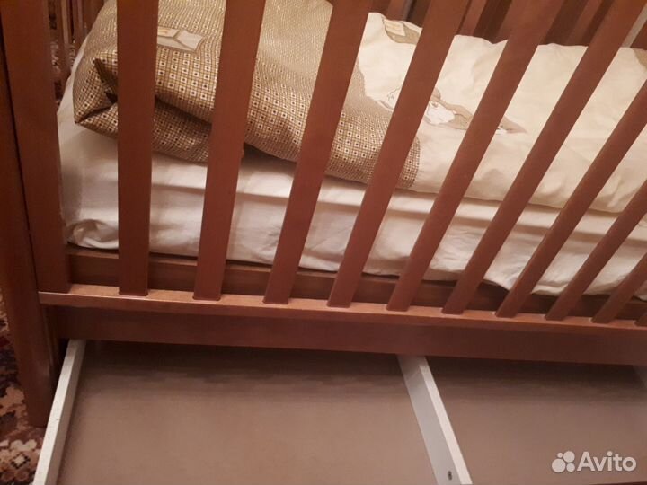 Продам кроватку-маятник Ваby Italia