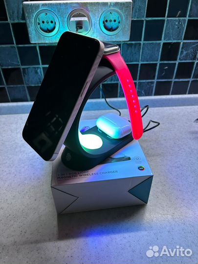 Зарядное устройство для Apple устройств