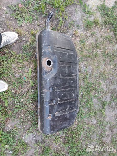 Бак нива 2121