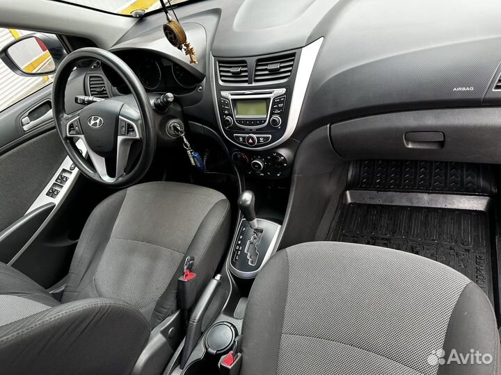 Hyundai Solaris 1.6 AT, 2013, 193 268 км