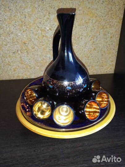 Графин с рюмками+ блюда