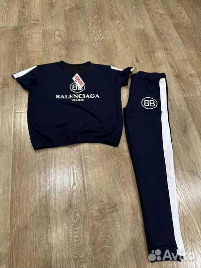 Спортивный костюм