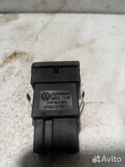 Кнопка обогрева сидений Volkswagen Multivan T5