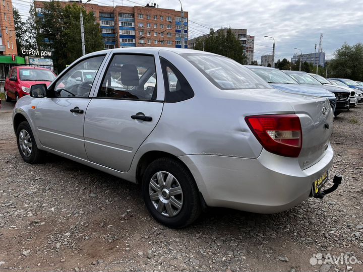 LADA Granta 1.6 МТ, 2013, 107 000 км