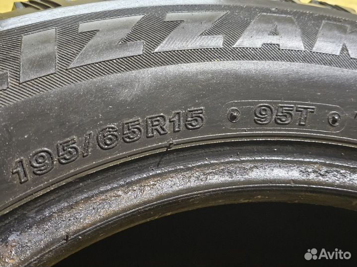 Bridgestone Blizzak Spike-01 195/65 R15 95T