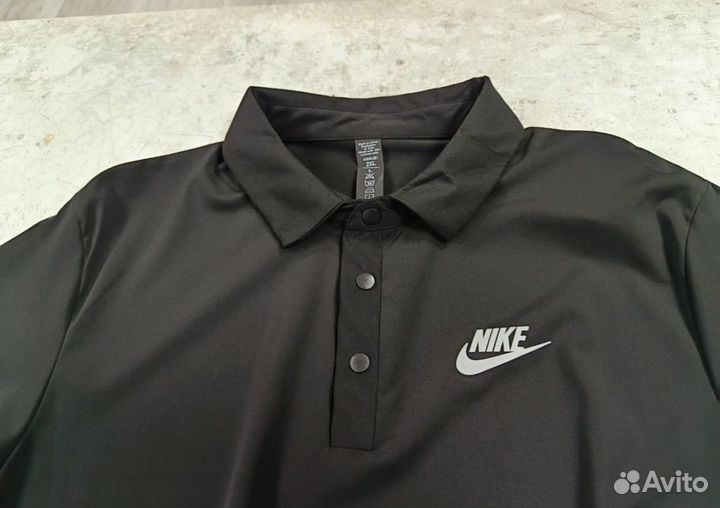 Спортивное поло Nike