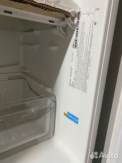 Холодильник indesit