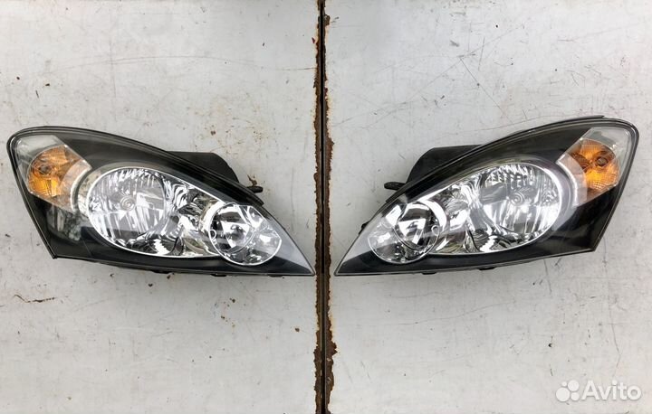 Фары комплект черный отражатель Киа Сид 1