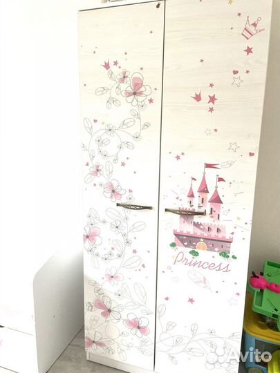 Шкаф для одежды для девочки