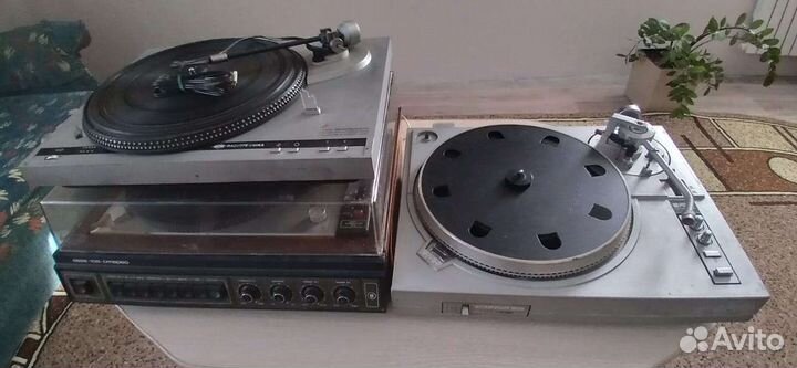 Виниловый проигрыватель